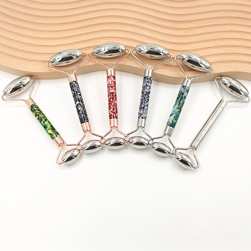Acetate Handle Facial Roller Detail