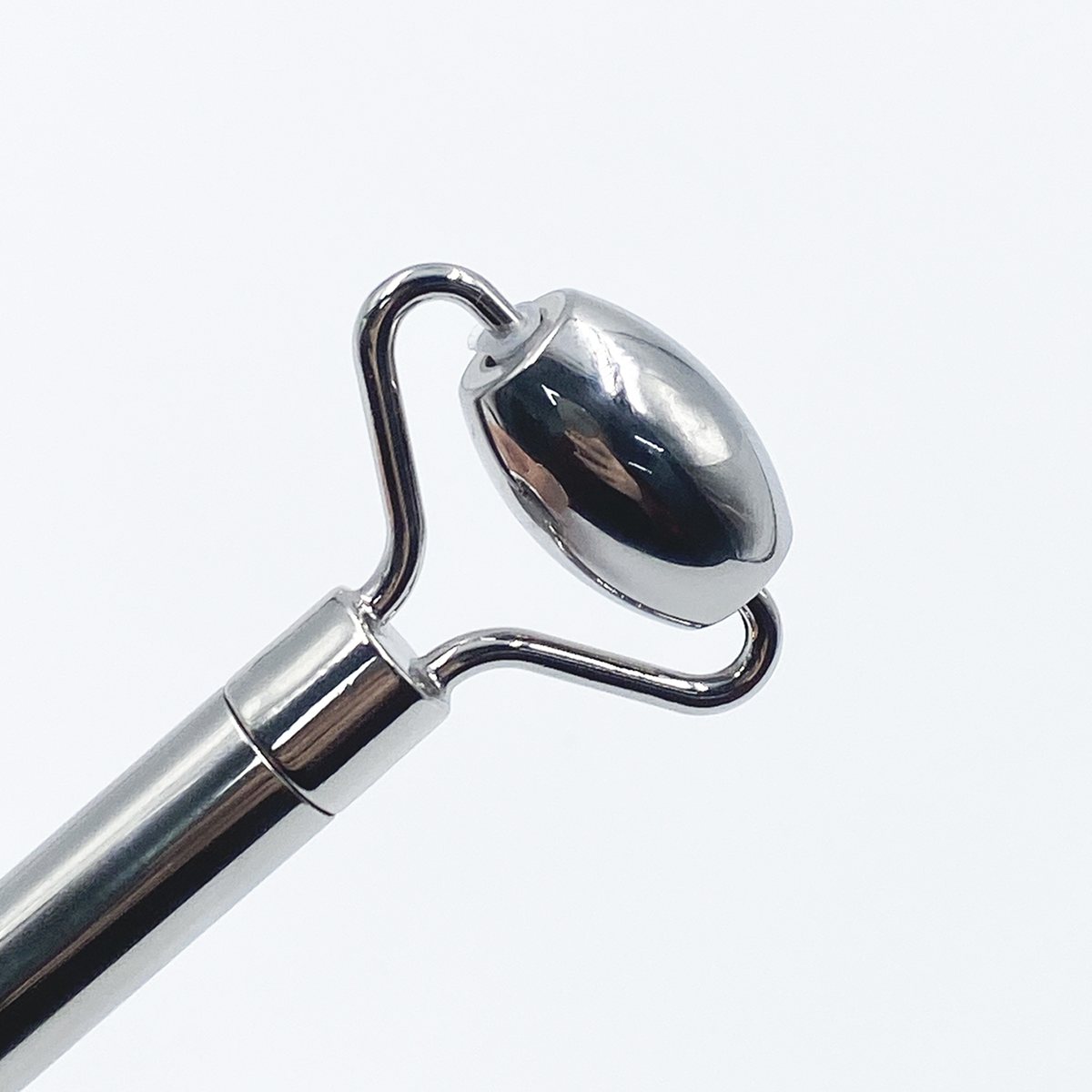 Stainless Steel Acupoint Facial Roller Angle view
