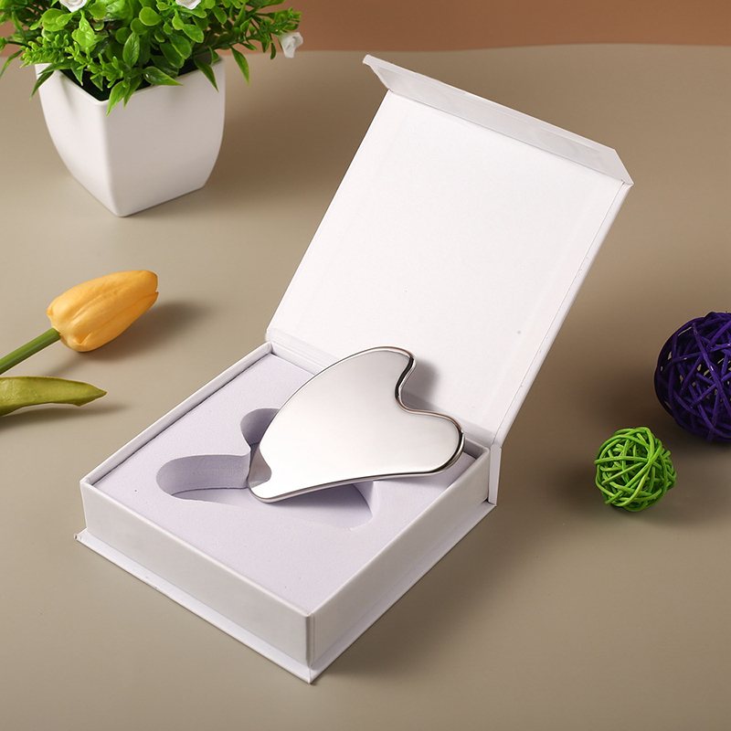 Heart-Shaped Stainless Steel Gua Sha Board Handle detail