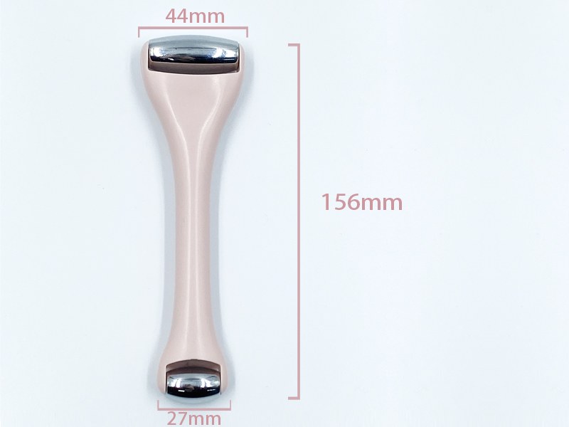Lightweight Dual-Head Facial Roller Handle detail